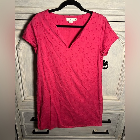 Vineyard Vines Hot Pink Daisy Embroidered Cotton Split Neck Shift Sundress - Picture 1 of 6